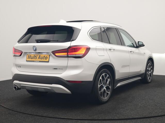 BMW X1 xDrive25e xLine PHEV 221pk Dealer O.H | Panodak | Adaptive Cruise | Camera | Head Up | Lederen Sportstoelen Memory & Verwarmd | Hifi Audio | Lane Assist | Sfeerverlichting | Navigatie | DAB | 18"L.M | Plug In Hybrid |