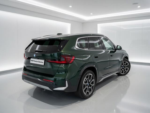 BMW X1 xDrive25e xLine | Trekhaak | Panorama | Camera | 19"