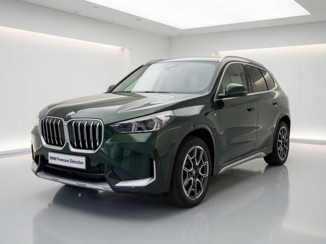 BMW X1 xDrive25e xLine | Trekhaak | Panorama | Camera | 19"