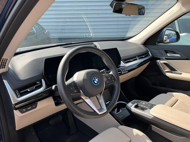 BMW X1 xDrive25e xLine | Panorama | Trekhaak | Camera