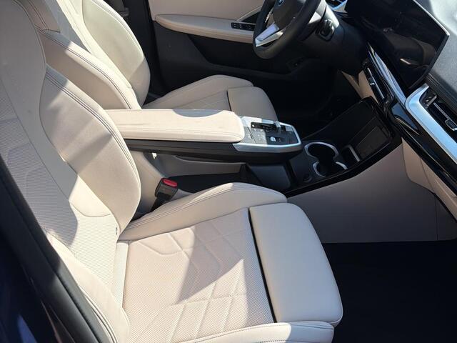 BMW X1 xDrive25e xLine | Panorama | Trekhaak | Camera