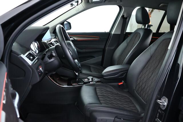 BMW X1 sDrive20i xLine HUD / Navi / Camera / Cruise / Half leder / LED