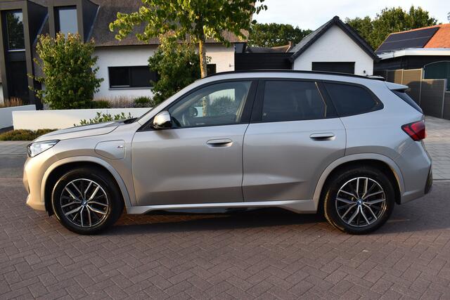 BMW X1 xDrive30e M-SPORT, PANO TREKHAAK