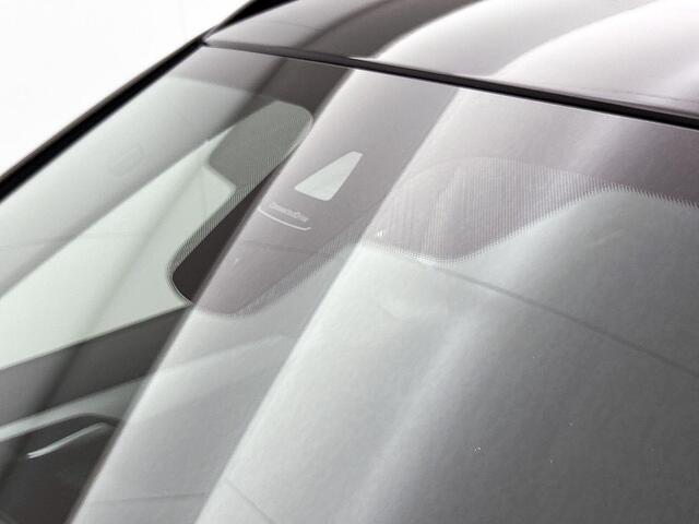 BMW X1 xDrive25e Executive | Navigatie | Climate control | Parkeersensoren | 17" Lichtmetalen velgen
