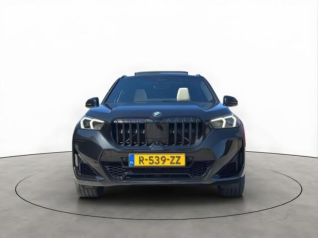 BMW X1 xDrive23i 218PK M-Sport Individual Pano Head-UP Harman-Kardon 360 Camera