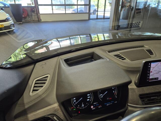 BMW X1 xDrive25e High Executive M-Sport | Panorama | 19" | Leder | HUD | Camera