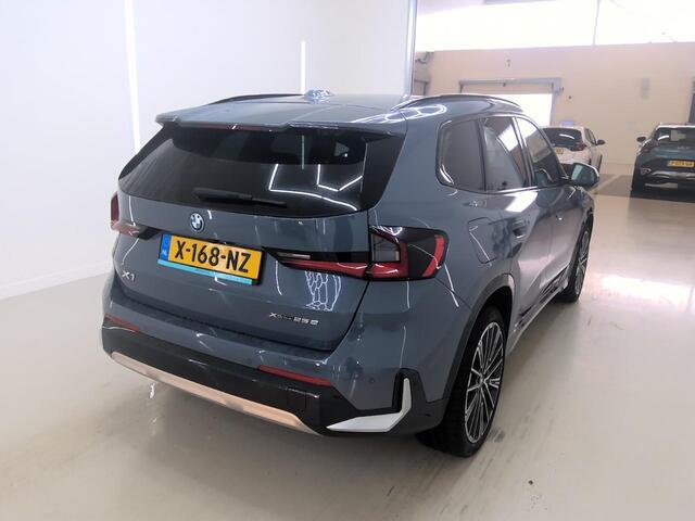 BMW X1 xDrive25e xLine Carplay Keyless Entry Adaptieve LED Panoramadak