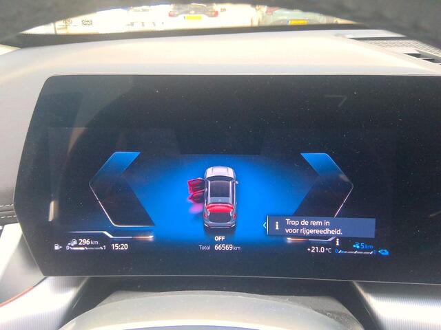 BMW X1 xDrive25e xLine Carplay Keyless Entry Adaptieve LED Panoramadak