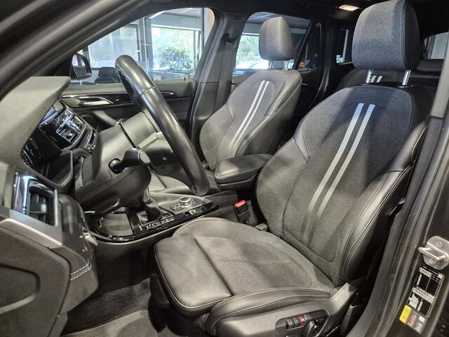 BMW X1 xDrive25e eDrive Edition Panorama | 19" | Camera | Electrische stoelen | CarPlay