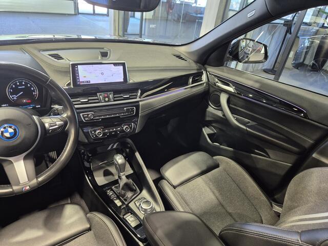 BMW X1 xDrive25e eDrive Edition Panorama | 19" | Camera | Electrische stoelen | CarPlay