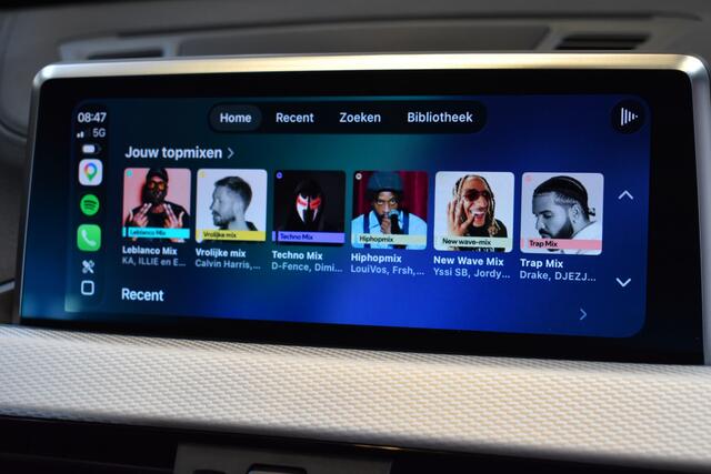 BMW X1 sDrive18i M-Pakket Carplay/Navi Panoradak Automaat Led Stoelverwarming