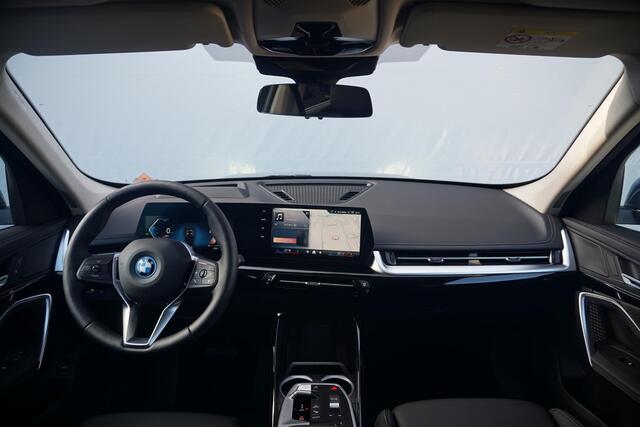 BMW X1 xDrive25e | xLine | Head-Up Display | Driving Assistant Plus | Trekhaak