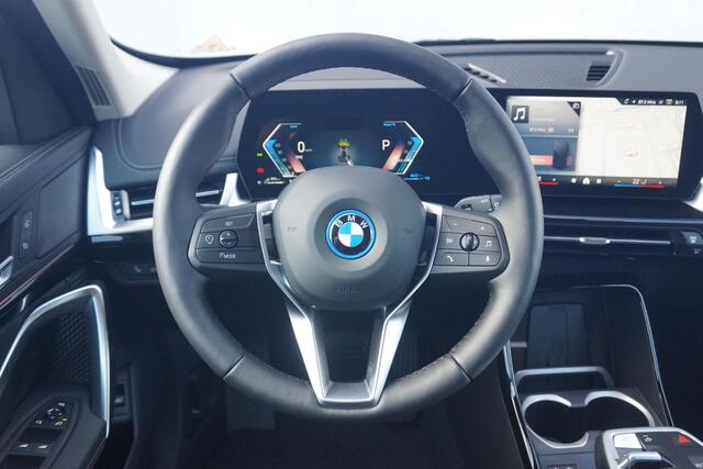 BMW X1 xDrive25e | xLine | Head-Up Display | Driving Assistant Plus | Trekhaak