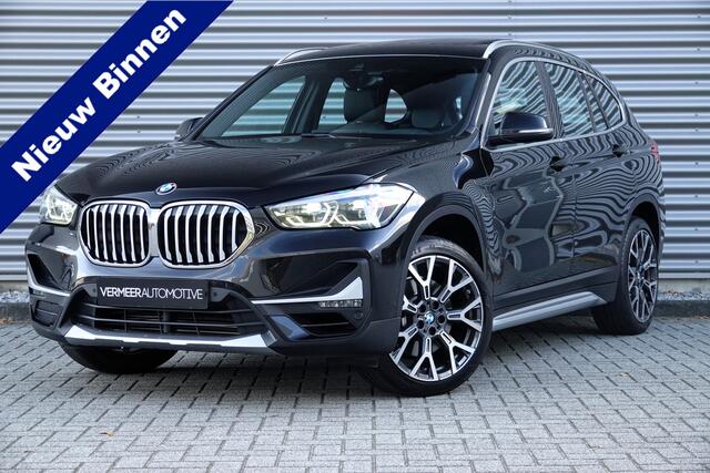 BMW X1 sDrive20i Orange Edition | Panoramadak | Head-up | Camera | DAB |