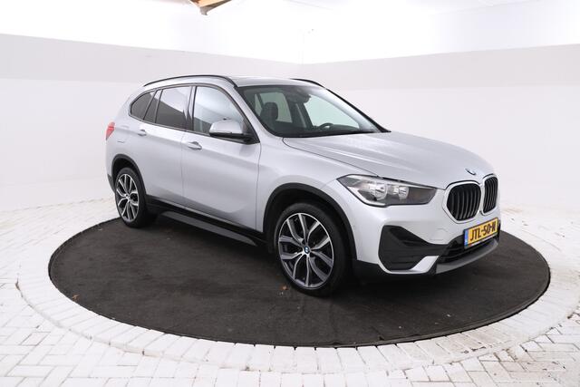 BMW X1 sDrive18d High Executive - Automaat, Panorama dak, Navigatie