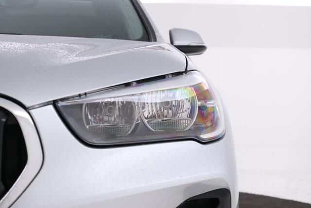 BMW X1 sDrive18d High Executive - Automaat, Panorama dak, Navigatie