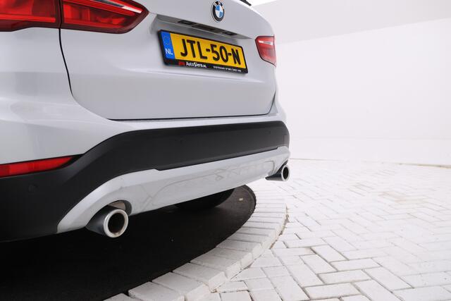 BMW X1 sDrive18d High Executive - Automaat, Panorama dak, Navigatie