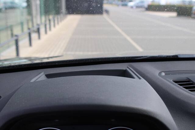 BMW X1 sDrive20i xLine Automaat / Comfort Access / Achteruitrijcamera / Head-Up / LED