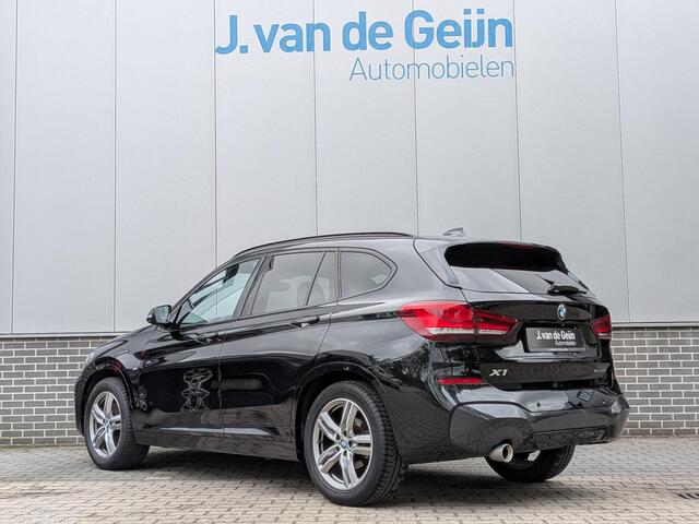 BMW X1 sDrive18i Executive | M-Sport | Panorama | LED| Camera