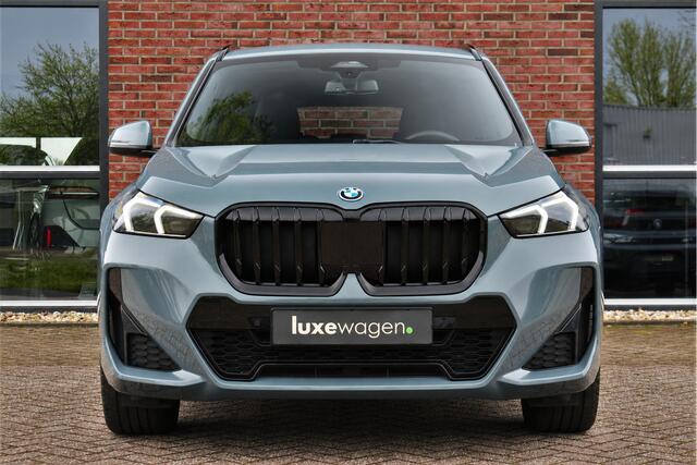 BMW X1 xDrive25e M-Sport Premium 18inch Leder Camera ACC-voorbereiding