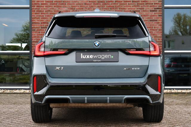 BMW X1 xDrive25e M-Sport Premium 18inch Leder Camera ACC-voorbereiding