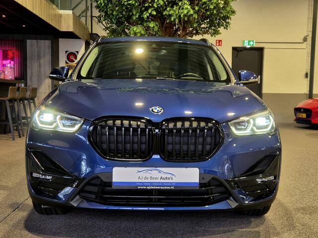 BMW X1 xDrive25e High Executive Sport Line | Blackline Blue | Camera | HUD | Stoelverwarming