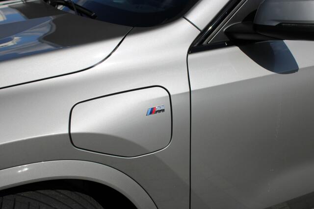 BMW X1 xDrive25e M Sport Automaat / Sportstoelen / Achteruitrijcamera / M Adaptief onderstel / Stoelverwarming