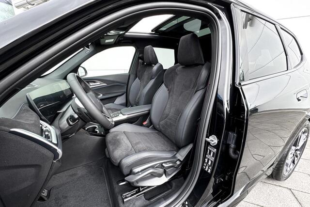 BMW X1 xDrive23i M Sportpakket Pro | Trekahaak | Harman Kardon | Harman Kardon