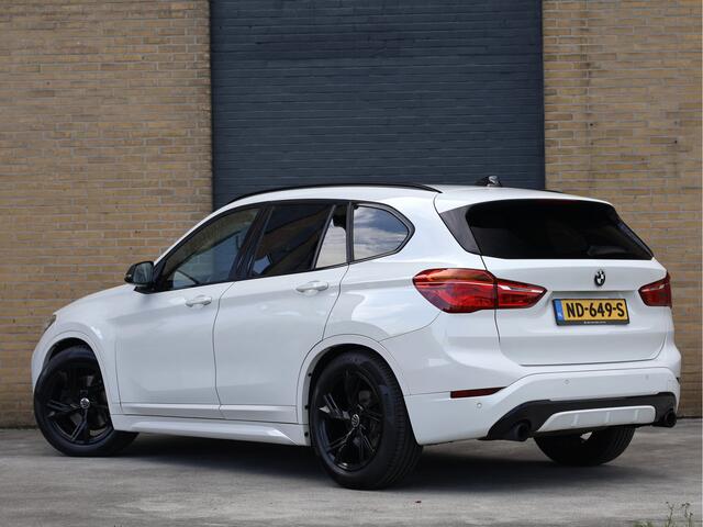 BMW X1 sDrive20i Centennial High Executive | LED | Verw Stoelen | Leder |