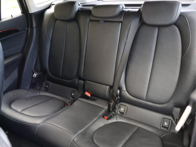 BMW X1 sDrive20i Centennial High Executive | LED | Verw Stoelen | Leder |