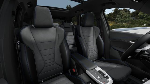 BMW X1 xDrive25e M Sport Automaat / Trekhaak / Panoramadak / Sportstoelen / Comfort Access / Achteruitrijcamera / Stoelverwarming / Harman Kardon