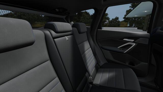 BMW X1 xDrive25e M Sport Automaat / Trekhaak / Panoramadak / Sportstoelen / Comfort Access / Achteruitrijcamera / Stoelverwarming / Harman Kardon