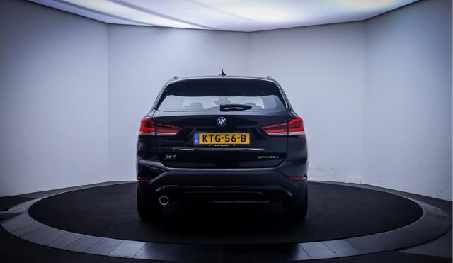 BMW X1 25e XDr. SPORTLINE Executive FULL LED | HARMAN KARDON | HUD