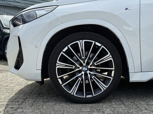 BMW X1 sDrive18i | M-Sport | 20'' | Harman/Kardon | Panorama | Camera | Comfort Access | Elek. Trekhaak | Driv. Ass. Plus | Elek. Trekhaak