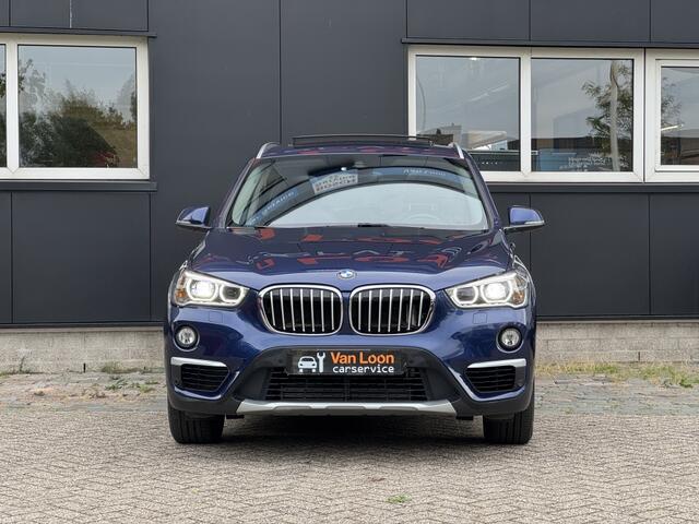 BMW X1 sDrive20i High Executive Automaat 192PK/Pano/Elek stoelen/Trekhaak/Head Up/