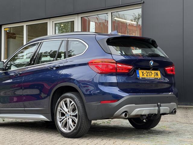 BMW X1 sDrive20i High Executive Automaat 192PK/Pano/Elek stoelen/Trekhaak/Head Up/