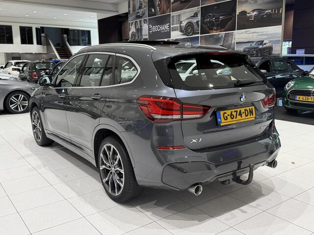 BMW X1 sDrive20i High Executive Edition | M-Sport | Panoramadak | Trekhaak | Stoelverwarming |