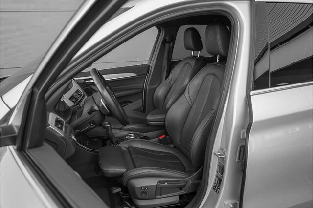 BMW X1 xDrive25i High Executive Sportstoel Trekhaak Stoelverw