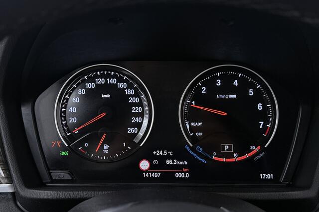 BMW X1 sDrive18i High Executive (TREKHAAK, CAMERA, STOELVERWARMING, DEALER ONDERHOUDEN)