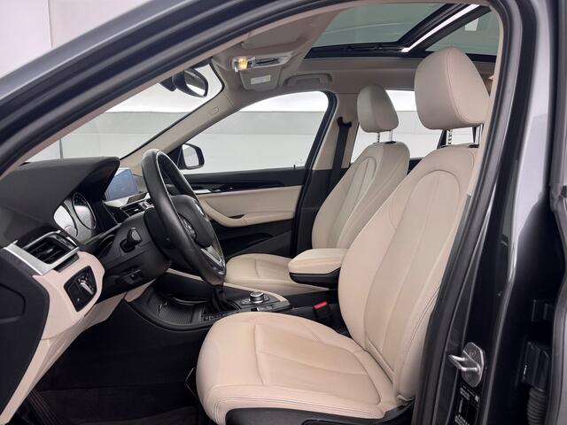 BMW X1 sDrive18i High Exe. Shadow-Line Pano-dak/Leder/18'LMV/Navi+ Keyless Start
