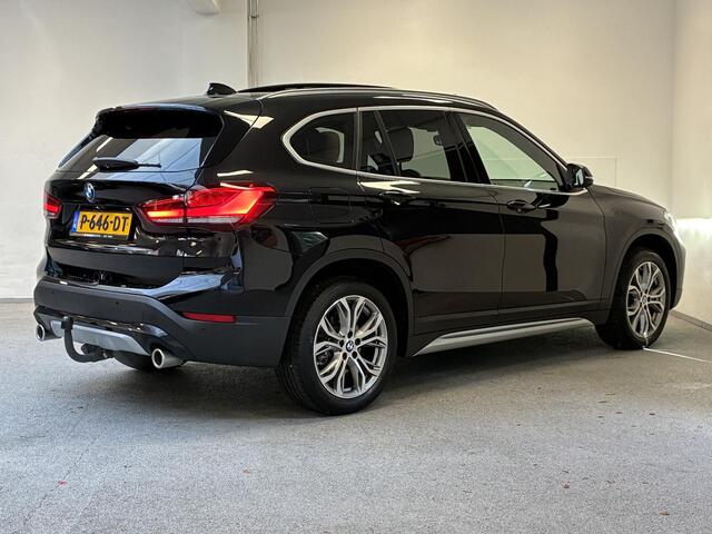 BMW X1 sDrive20i Business Edition Plus | TREKHAAK | PANO | CAMERA | CARPLAY |