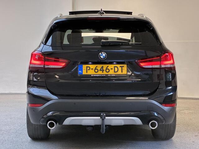 BMW X1 sDrive20i Business Edition Plus | TREKHAAK | PANO | CAMERA | CARPLAY |