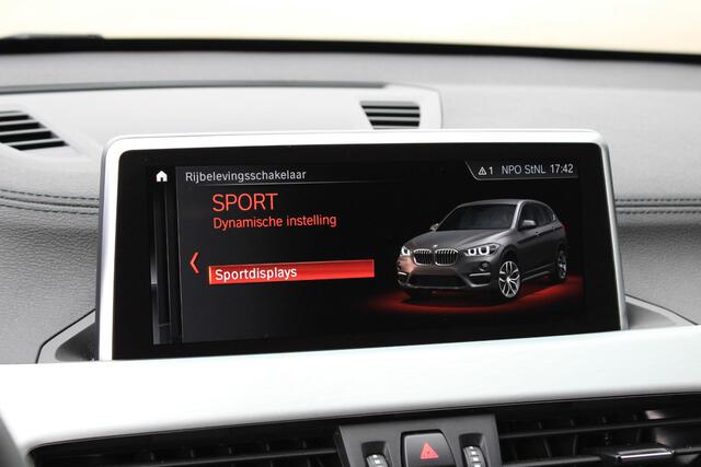 BMW X1 sDrive18i Camera | Stoelverwarming | Navi | Leder | Stoelverwarming | Sportline | Zwarte Velgen | DAB