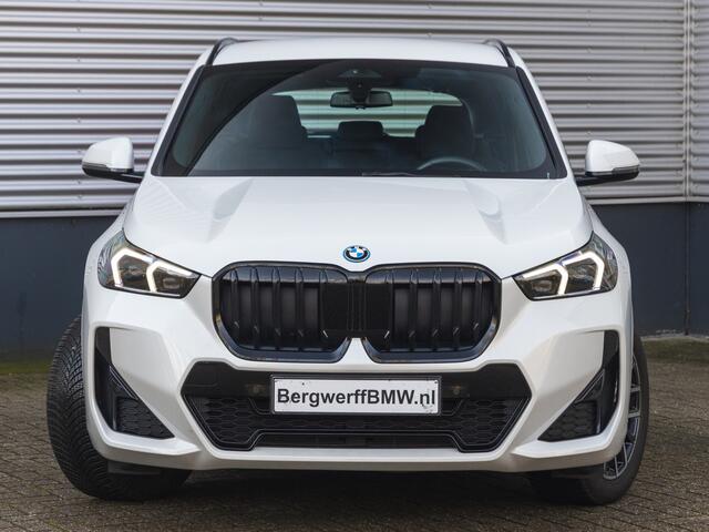 BMW X1 xDrive25e M-Sport - Stoelverwarming - Camera - Adaptive LED