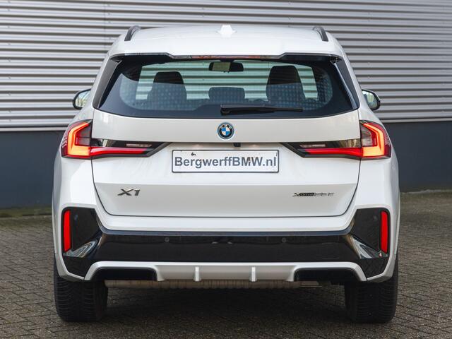 BMW X1 xDrive25e M-Sport - Stoelverwarming - Camera - Adaptive LED