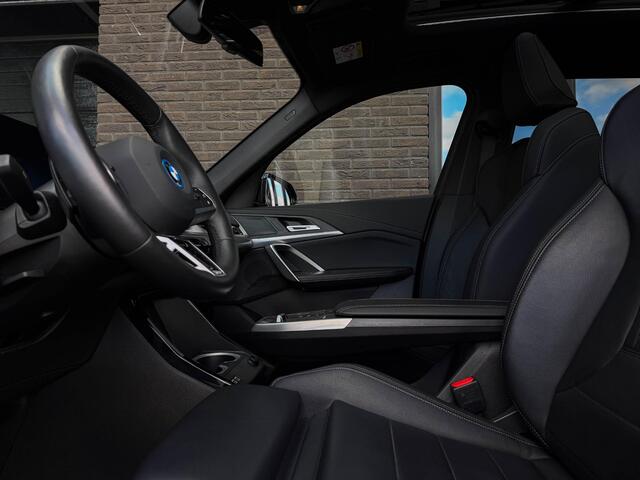 BMW X1 xDrive30e M Sport |Pano | 20"| Trekh. | Topv. | HUD | Leer | Ad. Li. |