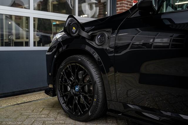 BMW X1 xDrive25e M Sport | Panorama | Driving Ass. Prof. | Head-Up | 360 Camera | Maxton | 20' Inch |