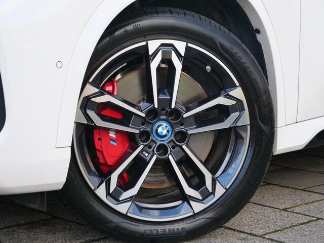 BMW X1 xDrive25e M-Sport Pro 245 Pk Automaat Navi / DAB / Apple Carplay / Camera's / Stoelverwarming
