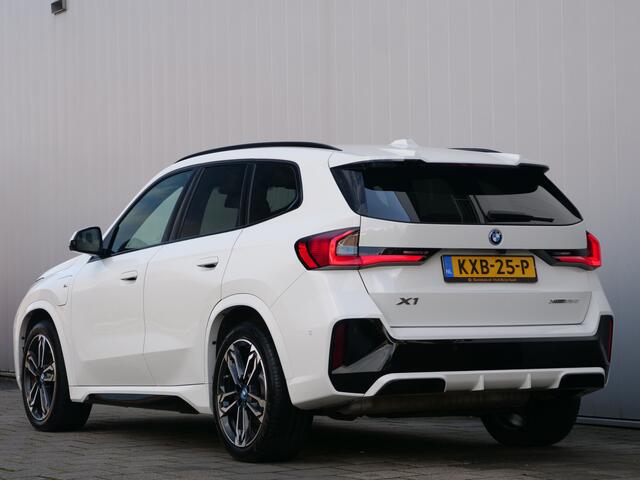 BMW X1 xDrive25e M-Sport Pro 245 Pk Automaat Navi / DAB / Apple Carplay / Camera's / Stoelverwarming