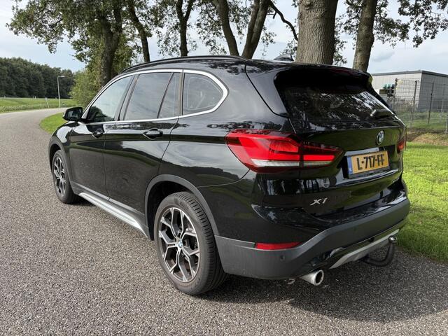 BMW X1 sDrive18i Trekhaak Leer Stoelverwarming
